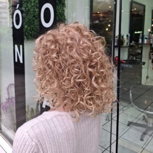 Corte y Estilo Exclusivo